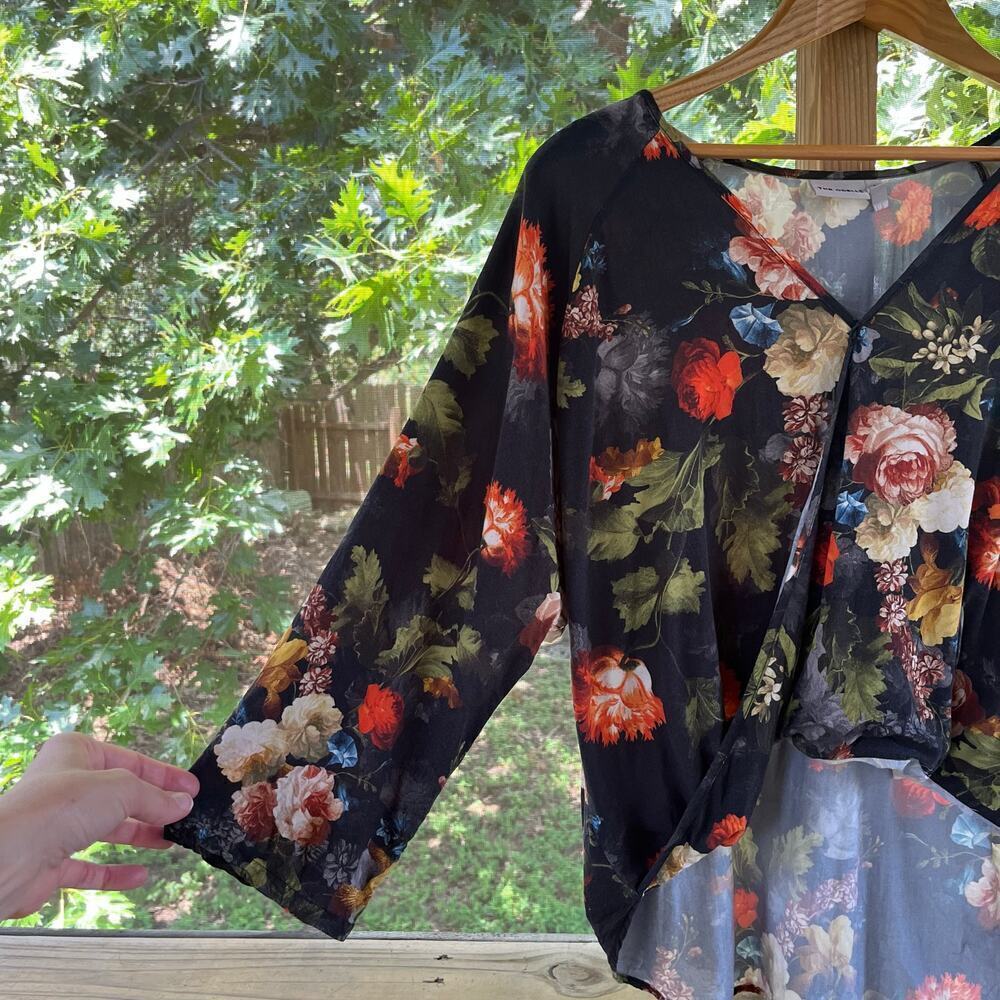 The Odells Women's Black Floral Long Sleeve Hi Low Top Size L - Picture 3 of 7